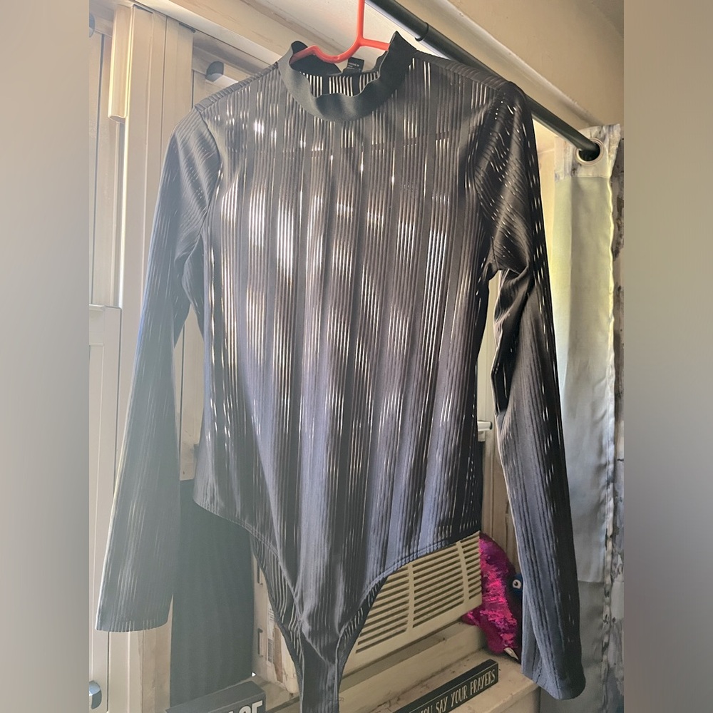 Forever 21 Black Size L bodysuit